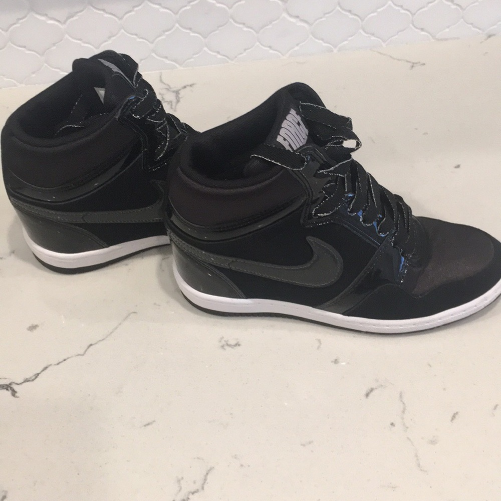 Nike wedge shoe